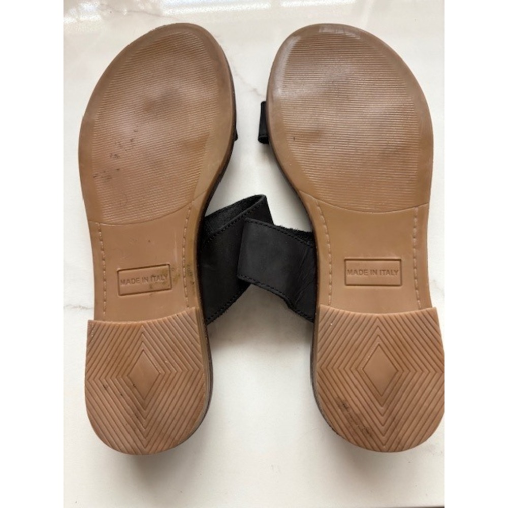 Coach and Four Black Leather Strap Sandals Gold Buckle Made in Italy Size 6‎ - Picture 3 of 5